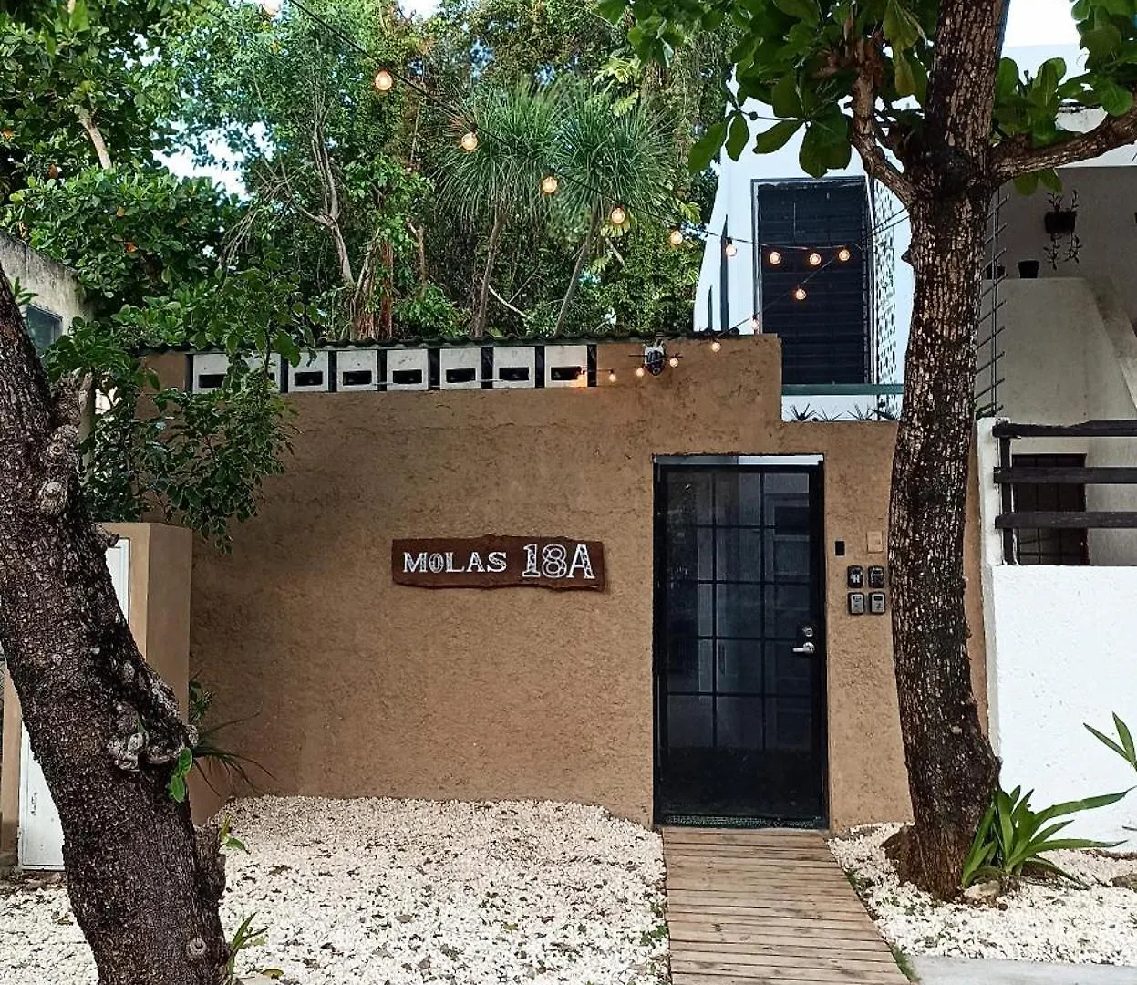 Molas By Walter De La Renta Cancún